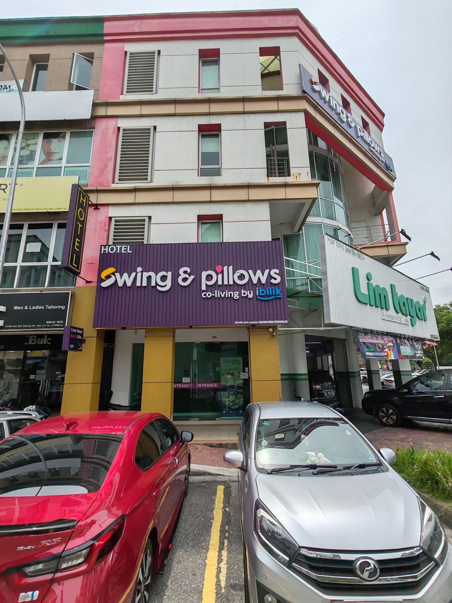 Pillows Plus Kota Damansara Exterior photo